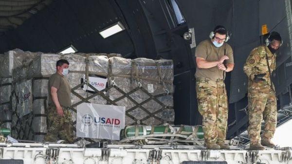 Дайджест: дверь, открытая для России, развод Гейтсов и побочные эффекты вакцинной дипломатии