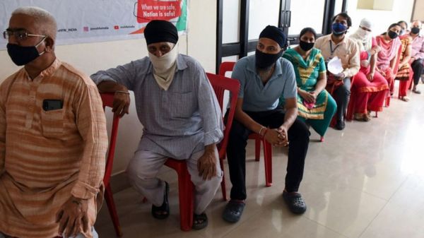 Индия: больше 400 тыс. заболевших Covid-19 за сутки, Австралия угрожает за въезд оттуда тюрьмой