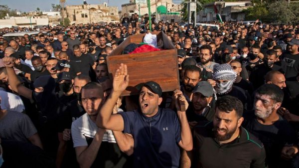 Фото: последствия бомбардировок и погромов в Израиле