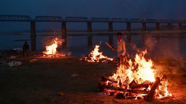 Дайджест: траур после стрельбы в школе в Казани, Израиль и палестинцы обмениваются ударами