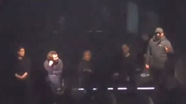 "Элемент перформанса ". В Москве сорвали спектакль "Театра.doc" о протестах в Беларуси