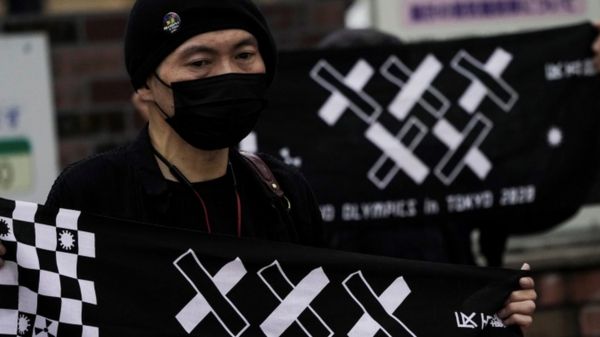 Коронавирус: британцы вернулись в пабы и музеи, японцы не хотят Олимпиады