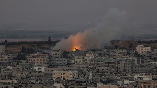 Дайджест: массированные обстрелы сектора Газа; вакцинированные американцы снимают маски