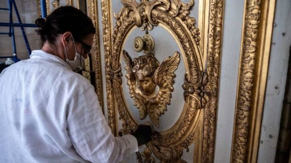 Коронавирус: ЕС впустит туристов, привитых вакциной. Но не "Спутником"