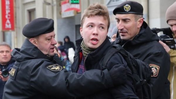 Ответ Европы Минску: Британия запретила полеты "Белавиа", несколько авиакомпаний решили облетать Беларусь стороной