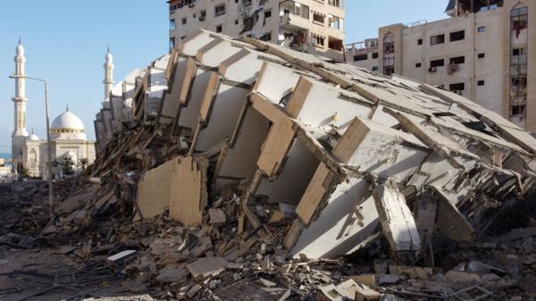 Дайджест: Израиль и ХАМАС "идут к полномасштабной войне"; в Казани похоронили жертв стрельбы