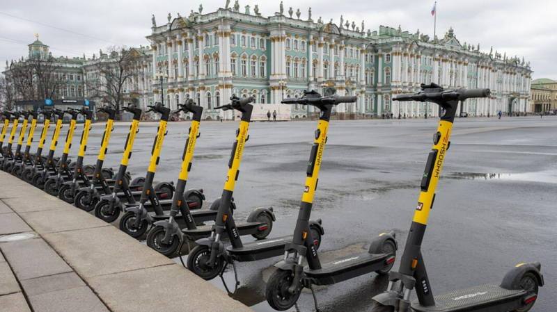 Бастрыкин потребовал от главы Петербурга придумать меры для контроля самокатчиков на дорогах