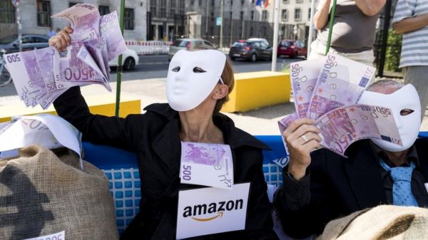 Дайджест: дверь, открытая для России, развод Гейтсов и побочные эффекты вакцинной дипломатии