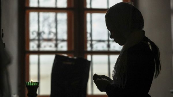 Патриарх Кирилл призвал женщин отказаться от аборта и "отдать ребенка Церкви". Так можно?