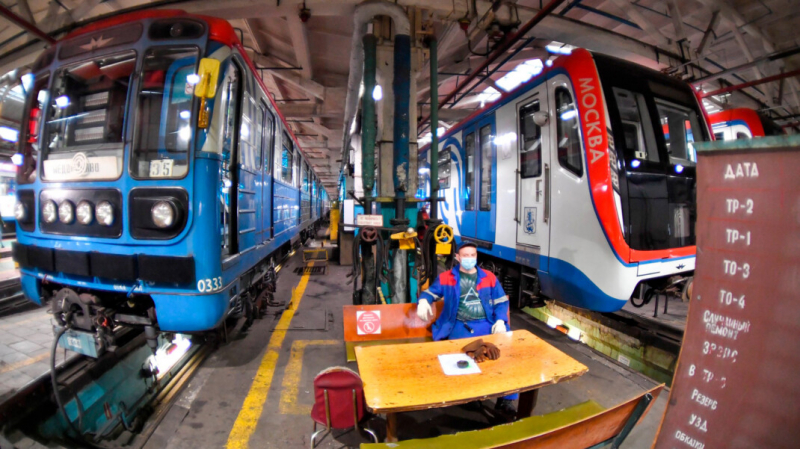 Число уволенных из московского метрополитена после акции в поддержку Навального достигло сотни