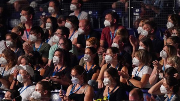 Ученые рассказали, как проводить массовые мероприятия без риска заражений