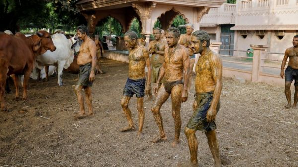 Коронавирус в мире: ВОЗ подняла степень опасности индийского штамма; в США разрешили колоть Pfizer подросткам