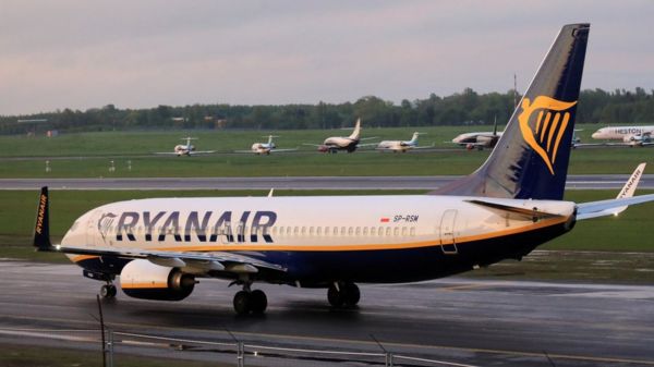 Почему самолет Ryanair был вынужден сесть в Минске и что будет дальше?