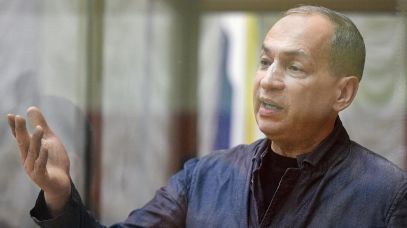 Экс-главе района Подмосковья продлили срок содержания в ШИЗО из-за «нарушения угла обзора» в камере