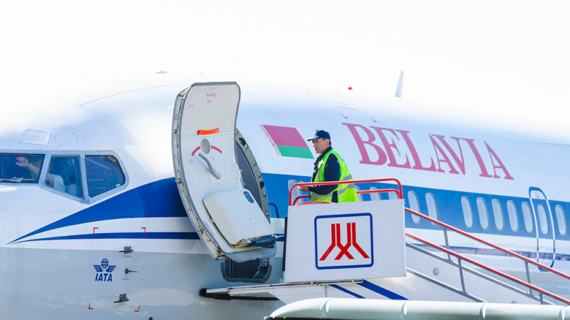 ЕС решил запретить авиакомпаниям Белоруссии летать в европейские страны. Санкции введут и США