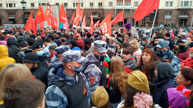 Коммунистам впервые позволили провести несогласованную акцию в Москве на День Победы