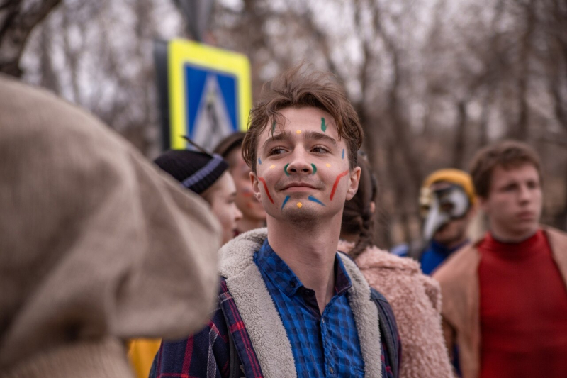 "Круто, что я донесла, что Пасха – не только когда пекут куличи и яйца красят". На художницу в России заявили в полицию за акцию с Христом