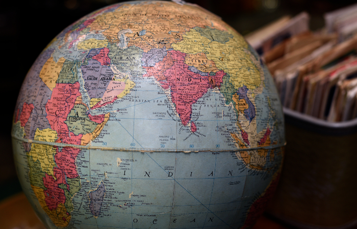 Маккензи счел, что РФ и КНР усилят влияние на Ближнем Востоке