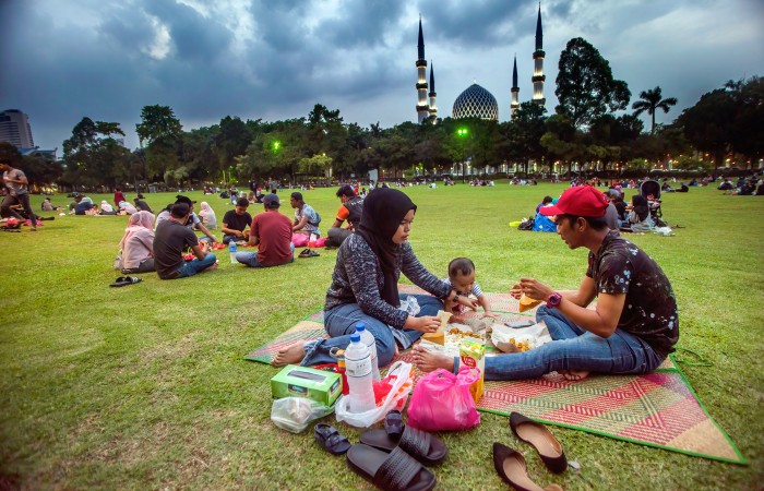 Малайзия с 12 мая введет локдаун почти на месяц