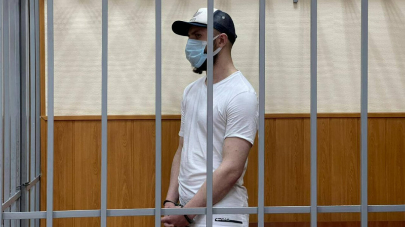 Обвиняемого в отравлении 30 человек в центре Москвы приговорили к 16 годам колонии