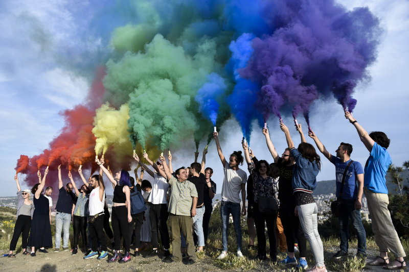 "Политик, который никак не реагирует, ответственен за насилие". В Грузии 15 партий подписали меморандум в поддержку ЛГБТ