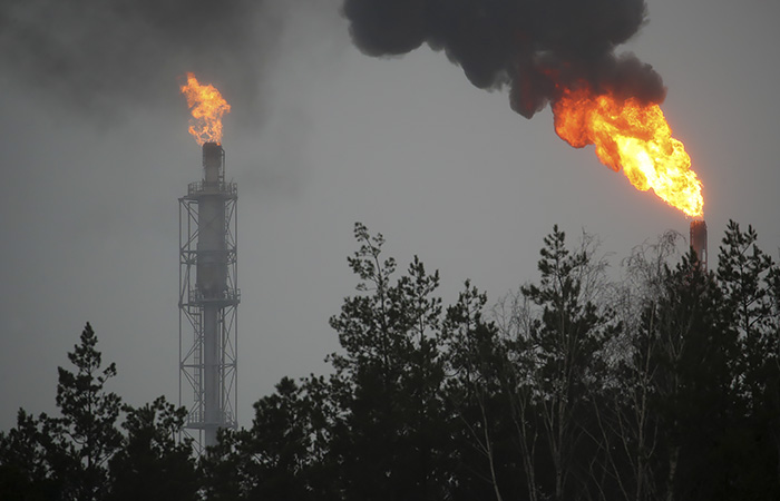 Поставки нефти из РФ в Белоруссию в мае снизятся в два раза к апрелю