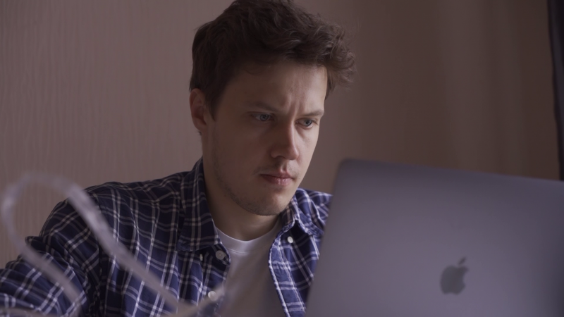 Слежка и давление, разоблачения и краудфандинг. Как выживают независимые расследовательские проекты в России