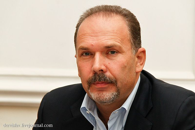 Суд прекратил дело бывшего губернатора Михаила Меня