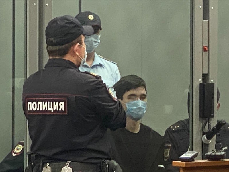 Суд в Казани арестовал на два месяца Ильназа Галявиева, устроившего стрельбу в школе