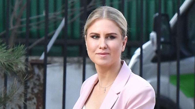 Суд в Москве взыскал ещё 1 млн рублей с Соболь по двум искам «повара Путина»