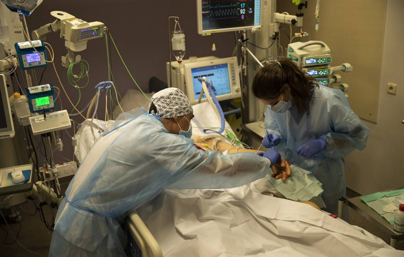 Ученые рассказали о влиянии лишнего веса на риск тяжелой формы коронавирусной инфекции