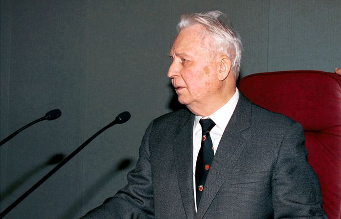 Умер бывший член политбюро ЦК КПСС Егор Лигачев