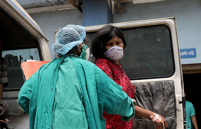 В Индии впервые выявили более 400 тыс. случаев COVID-19 за сутки