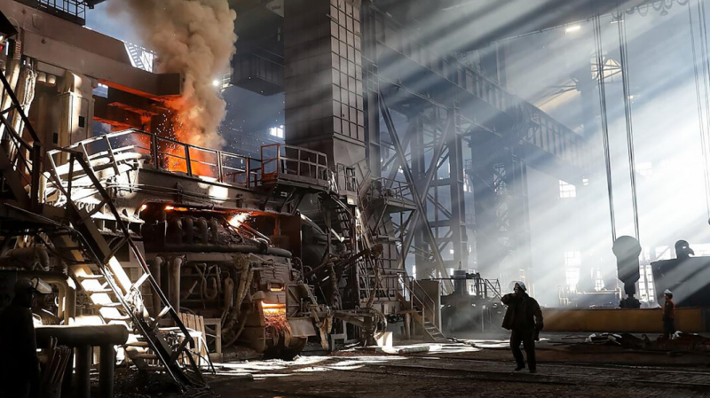 Вице-премьер рассказал о металлургах, «нахлобучивших» государство на 100 млрд рублей