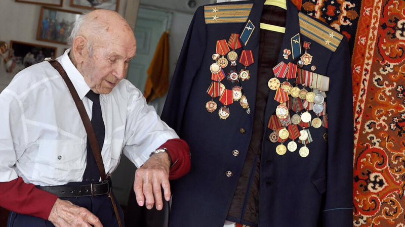 Выплаты ветеранам в России ко Дню Победы оказались в разы ниже, чем в Узбекистане и Казахстане