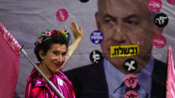 Нетаньяху всё: свой пост покидает самый "долгоиграющий" премьер Израиля