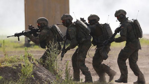 "Пощечина всей армии": Германия отзывает взвод из Литвы за дебош и нацистскую песню