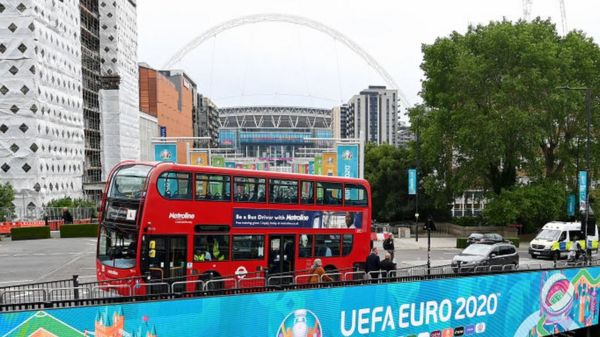 Коронавирус в мире: кризис недоношенных детей, Британия опять внушает беспокойство, микс из двух вакцин полезней, чем одна