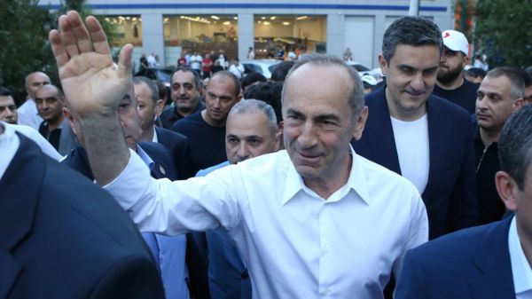 Пашинян или Кочарян? Никто не знает, кто победит на выборах в Армении