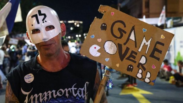 Нетаньяху всё: свой пост покидает самый "долгоиграющий" премьер Израиля