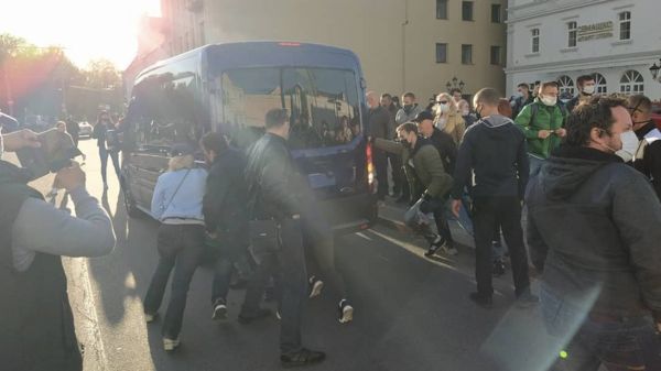 В Беларуси задержан популярный критик Лукашенко. Кто такой и откуда взялся?