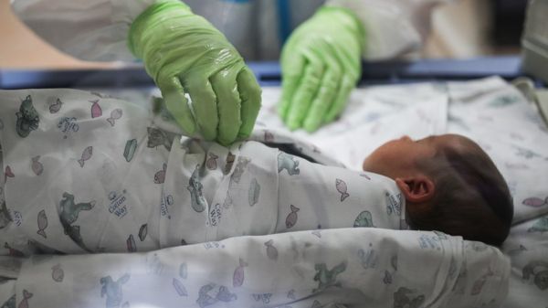 В России хотят запретить суррогатное материнство для иностранцев