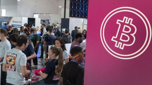 Биткоин как официальная валюта. Сальвадор хочет сделать криптовалюту платежным средством