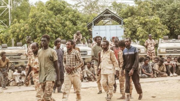 Дайджест: как принимали решение о проходе эсминца "Дефендер" близ Крыма и почему лидеры ЕС не хотят видеть Путина