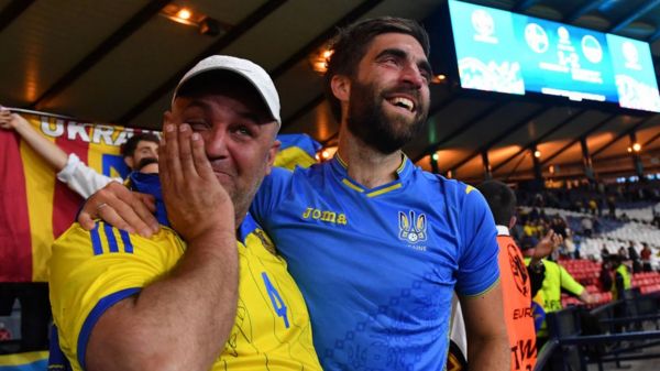 Триумф Англии и Украины на Евро-2020. Как болельщики переживали и праздновали в Киеве и Лондоне – фотографии