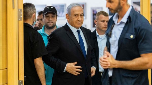 Нетаньяху всё: свой пост покидает самый "долгоиграющий" премьер Израиля