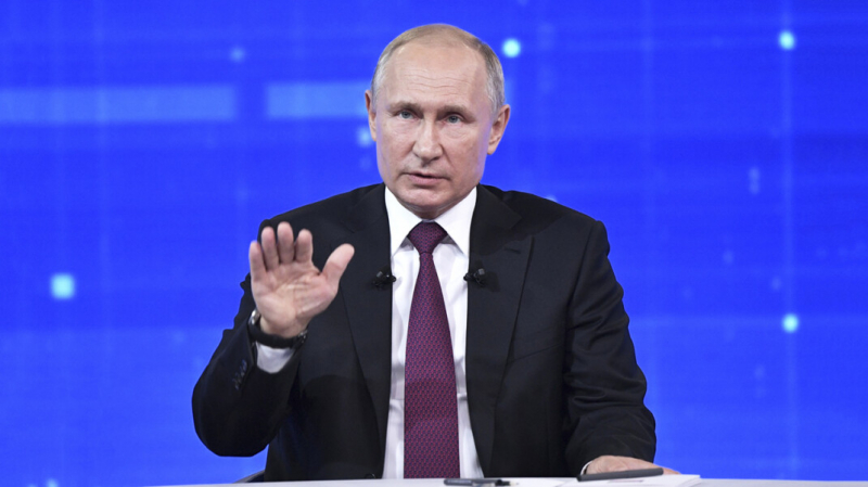 Цены растут во всём мире, Западу не выстоять в войне, привился «Спутником V». О чём была прямая линия Путина