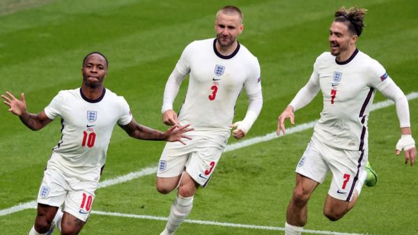 Дайджест: Англия и Украина - в четвертьфинале ЧЕ; обыски у журналистов издания "Проект"