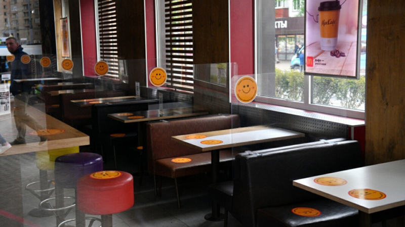 «Для нас это локдаун». Рестораторы прокомментировали указ Собянина о посещении заведений общепита по QR-кодам