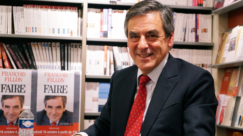 Экс-премьера Франции, получившего срок за растрату, выдвинули в совет директоров российской госкомпании